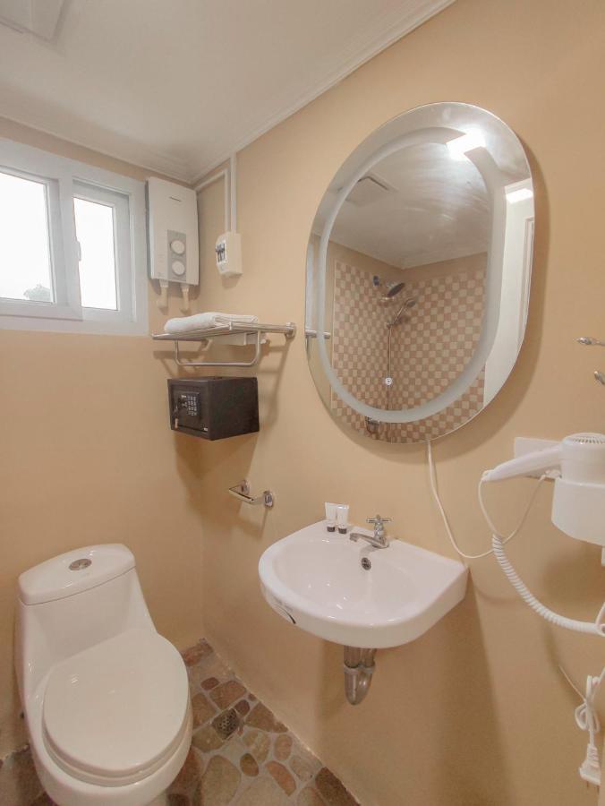 Bed and Breakfast Joe'S Castle Sagbayan Экстерьер фото